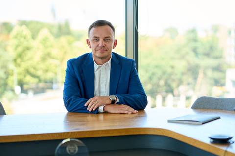 Knihovna AI klauzulí: jak se v průběhu času učí váš preferovaný smluvní jazyk